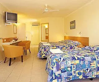 ***  Tropical Queenslander Motel Cairns Australia