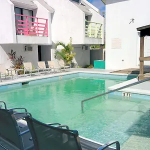 ** Hotel Coco Plum Bahamas Bahamas